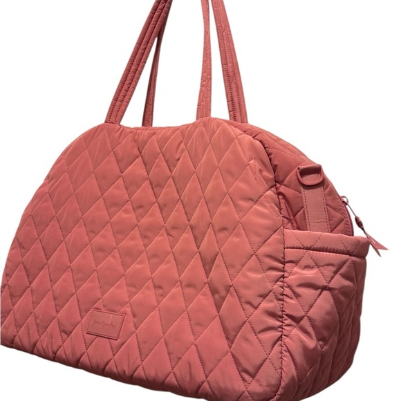 Vera Bradley Travel Bag for Stylish Adventures.good condition. No long straps - Picture 13 of 14